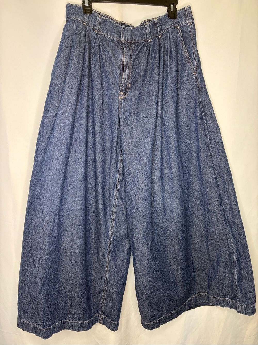 We The Free Scout Wide Leg Jeans Deep Indigo Pleated Elastic Back Denim Pants L - Picture 2 of 13